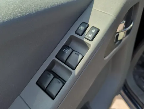 More photos of 2021 Nissan Frontier SV at Clement Supercenter Ohio, OH