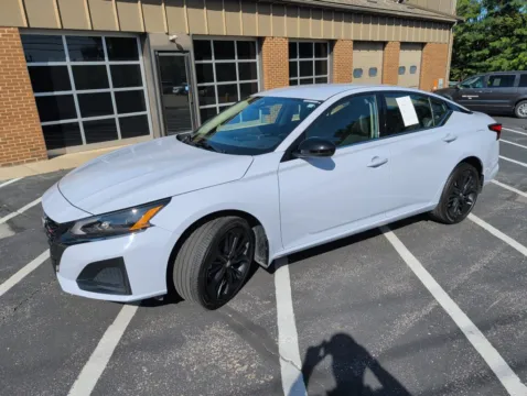 White 2025 Nissan Altima 2.5 SR for sale in Mansfield, OH