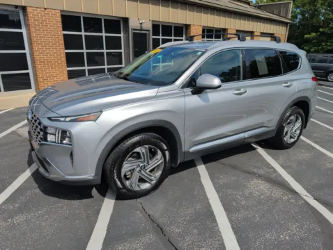 Silver 2022 Hyundai Santa Fe SEL for sale in Mansfield, OH