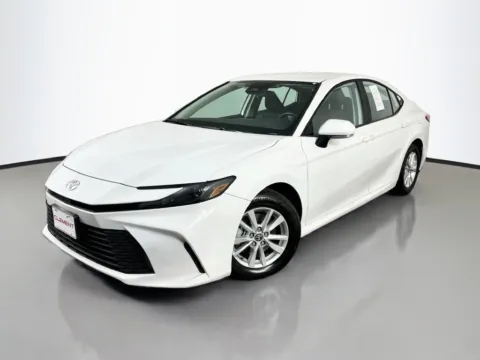 White 2025 Toyota Camry LE for sale in Mansfield, OH