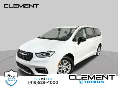 White 2024 Chrysler Pacifica Touring L for sale in Mansfield, OH