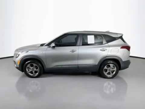 Photos of 2022 Kia Seltos LX for sale in Mansfield, OH at Clement Supercenter Ohio