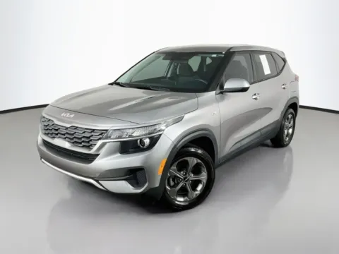 Gray 2022 Kia Seltos LX for sale in Mansfield, OH