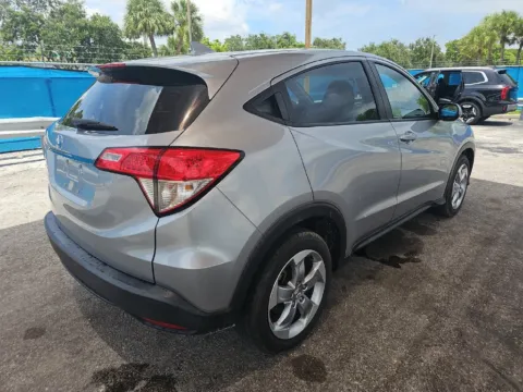 More photos of 2021 Honda HR-V LX at Clement Supercenter Ohio, OH