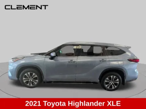 More photos of 2021 Toyota Highlander XLE at Clement Supercenter Ohio, OH