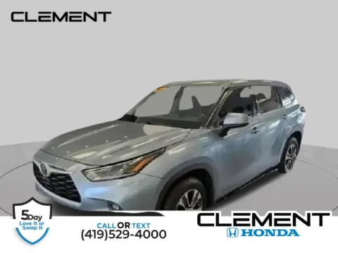 Gray 2021 Toyota Highlander XLE for sale in Mansfield, OH