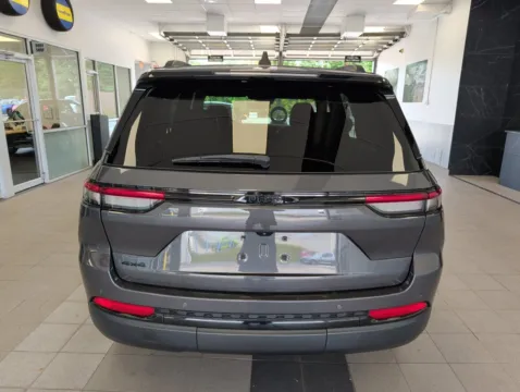 More photos of 2023 Jeep Grand Cherokee Altitude X at Clement Supercenter Ohio, OH