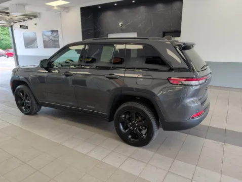 Another view of 2023 Jeep Grand Cherokee Altitude X for sale in Mansfield, OH at Clement Supercenter Ohio