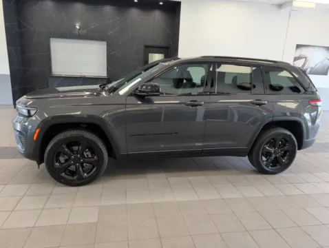 Photos of 2023 Jeep Grand Cherokee Altitude X for sale in Mansfield, OH at Clement Supercenter Ohio
