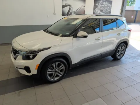 White 2022 Kia Seltos S for sale in Mansfield, OH