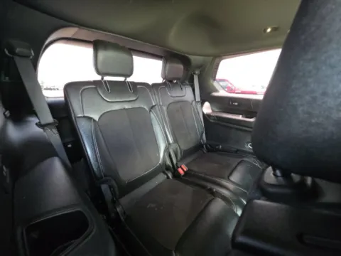 More photos of 2023 Jeep Grand Cherokee L Altitude at Clement Supercenter Ohio, OH