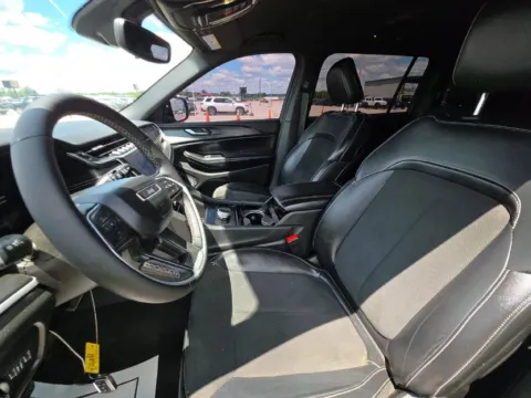 Another view of 2023 Jeep Grand Cherokee L Altitude for sale in Mansfield, OH at Clement Supercenter Ohio