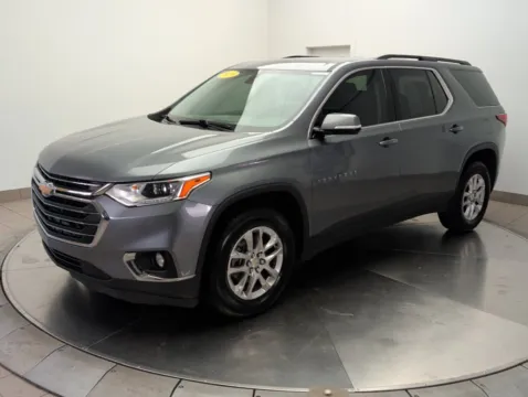 Gray 2019 Chevrolet Traverse LT for sale in Mansfield, OH