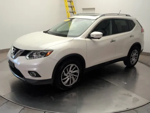 White 2015 Nissan Rogue SL for sale in Mansfield, OH