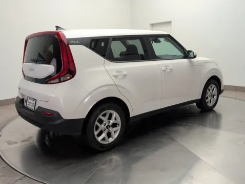 More photos of 2022 Kia Soul S at Clement Supercenter Ohio, OH