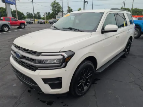 Photos of 2022 Ford Expedition XLT for sale in Mansfield, OH at Clement Supercenter Ohio