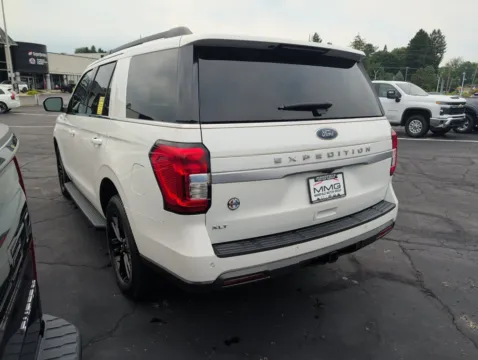 More photos of 2022 Ford Expedition XLT at Clement Supercenter Ohio, OH