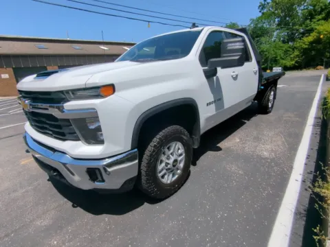 White 2024 Chevrolet Silverado 2500 HD LT for sale in Mansfield, OH