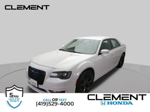 White 2022 Chrysler 300 Touring for sale in Mansfield, OH