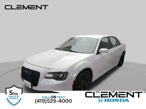 White 2022 Chrysler 300 Touring for sale in Mansfield, OH