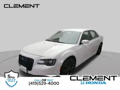 White 2022 Chrysler 300 Touring for sale in Mansfield, OH