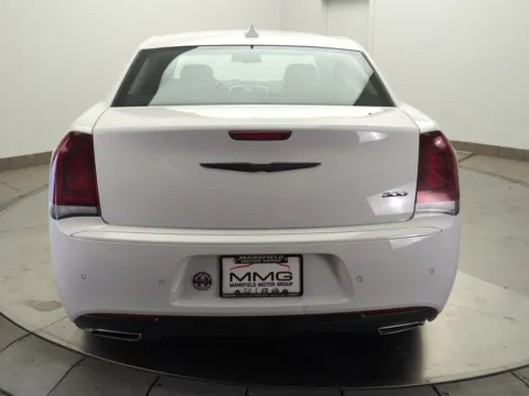 More photos of 2022 Chrysler 300 Touring at Clement Supercenter Ohio, OH