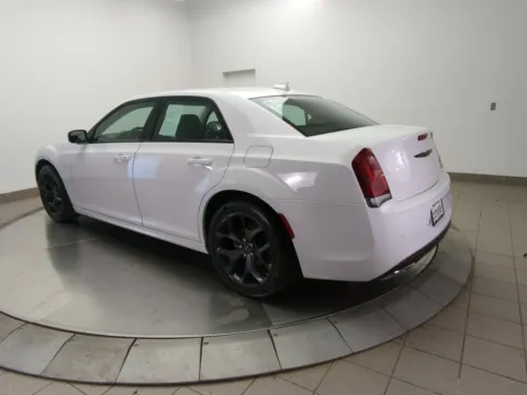 More photos of 2022 Chrysler 300 Touring at Clement Supercenter Ohio, OH