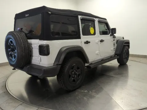 More photos of 2019 Jeep Wrangler Unlimited Sport at Clement Supercenter Ohio, OH