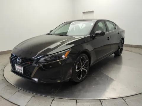 Black 2024 Nissan Altima 2.5 SR for sale in Mansfield, OH