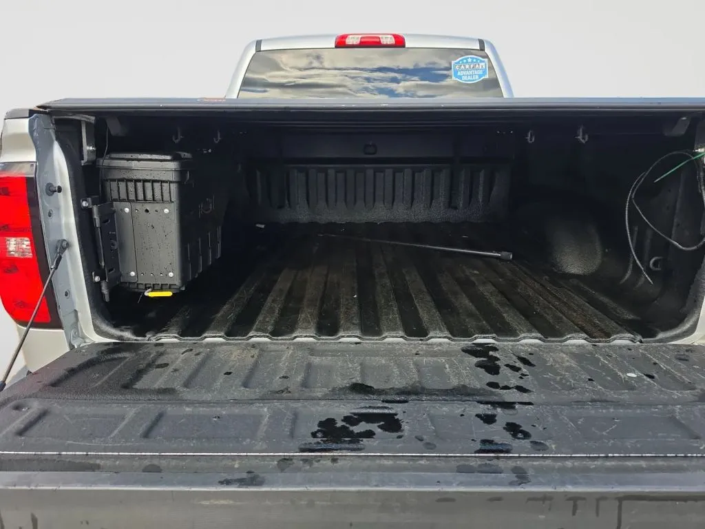 Chevrolet Silverado photo 19