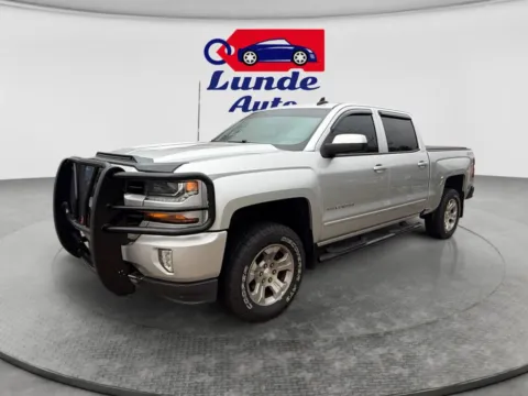 Silver 2017 Chevrolet Silverado 1500 Crew Cab Z71 LT Pickup 4D 5 3/4 ft for sale in Princeton, MN