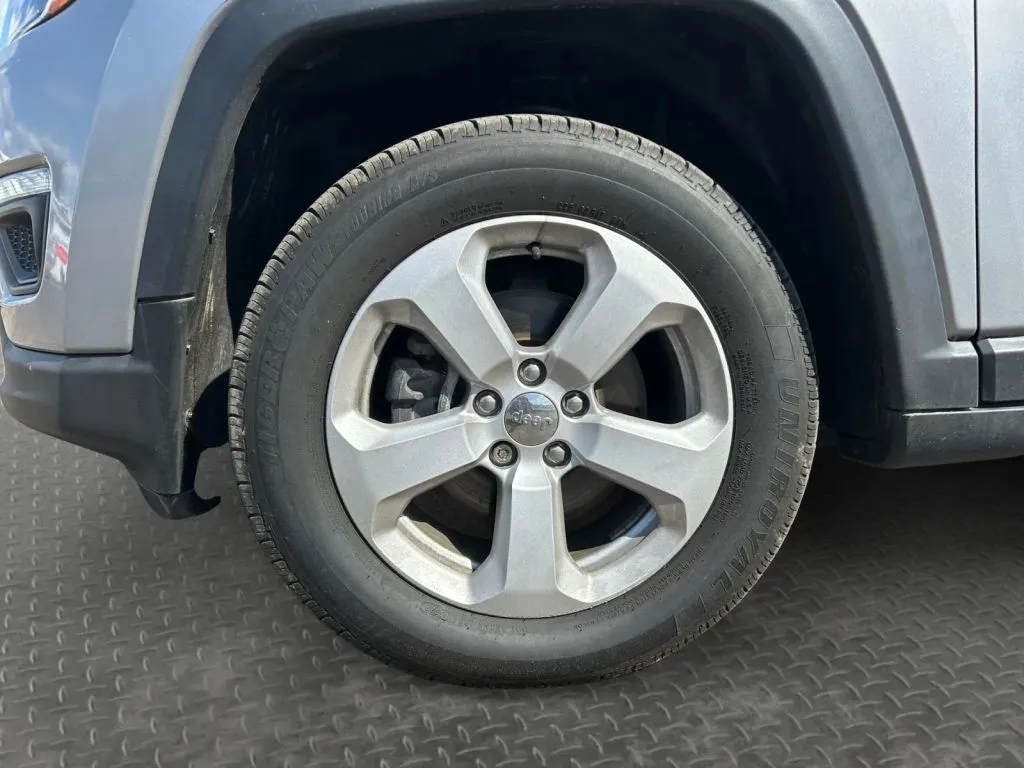 Jeep Compass photo 9