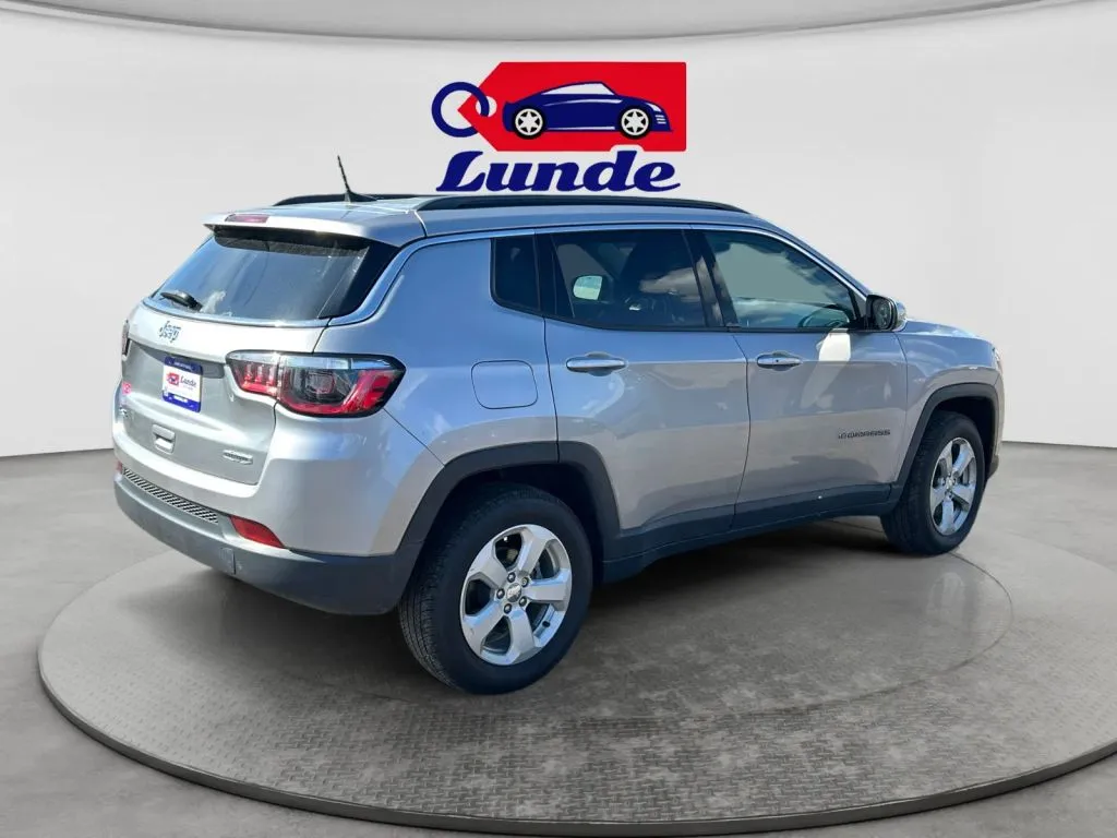 Jeep Compass photo 5