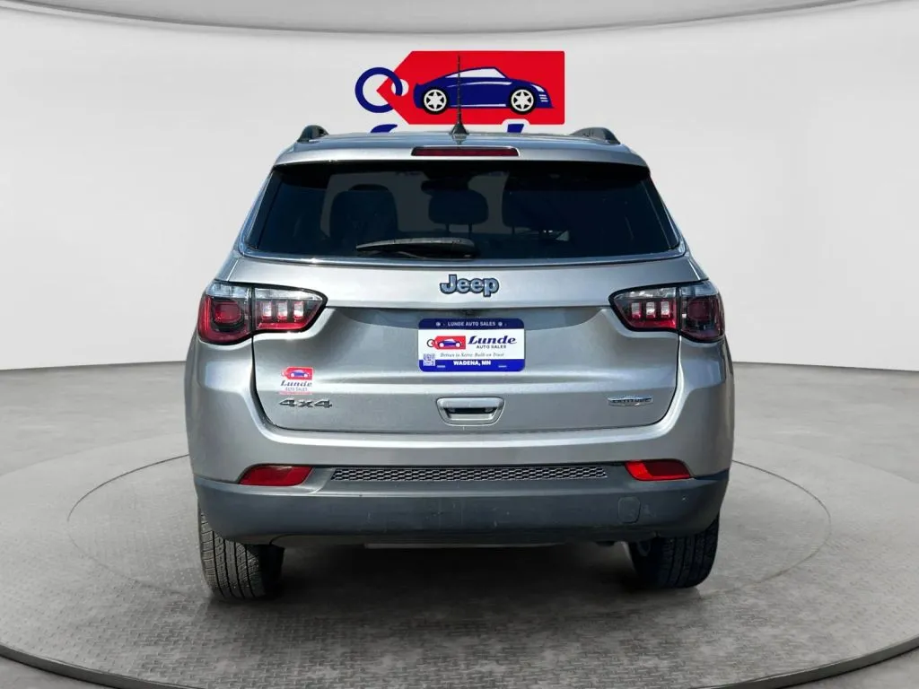 Jeep Compass photo 4