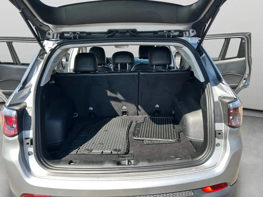 Jeep Compass photo 19