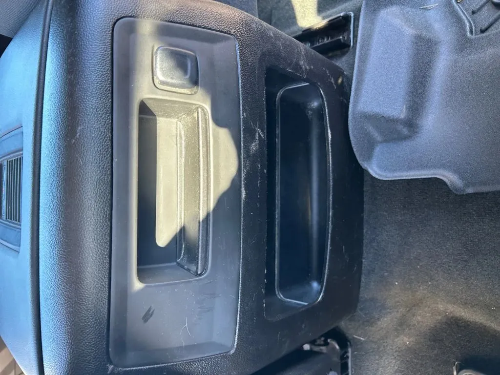 Chevrolet Silverado photo 23