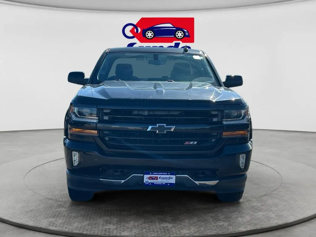 Chevrolet Silverado photo 8