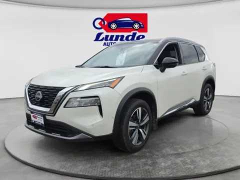 White 2023 Nissan Rogue SL (2023.5) Sport Utility 4D for sale in Princeton, MN