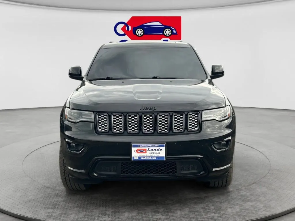 Jeep Grand Cherokee photo 8