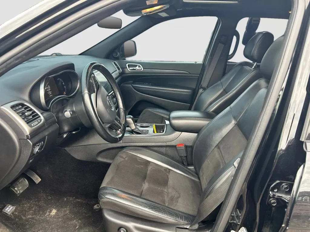 Jeep Grand Cherokee photo 10
