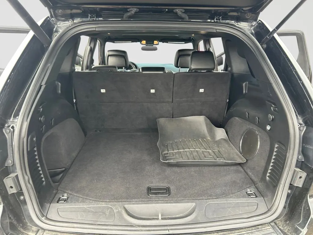 Jeep Grand Cherokee photo 19