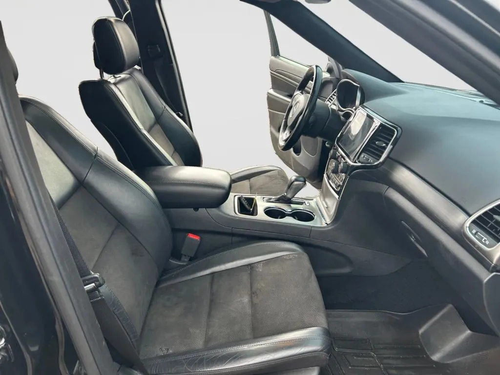 Jeep Grand Cherokee photo 15