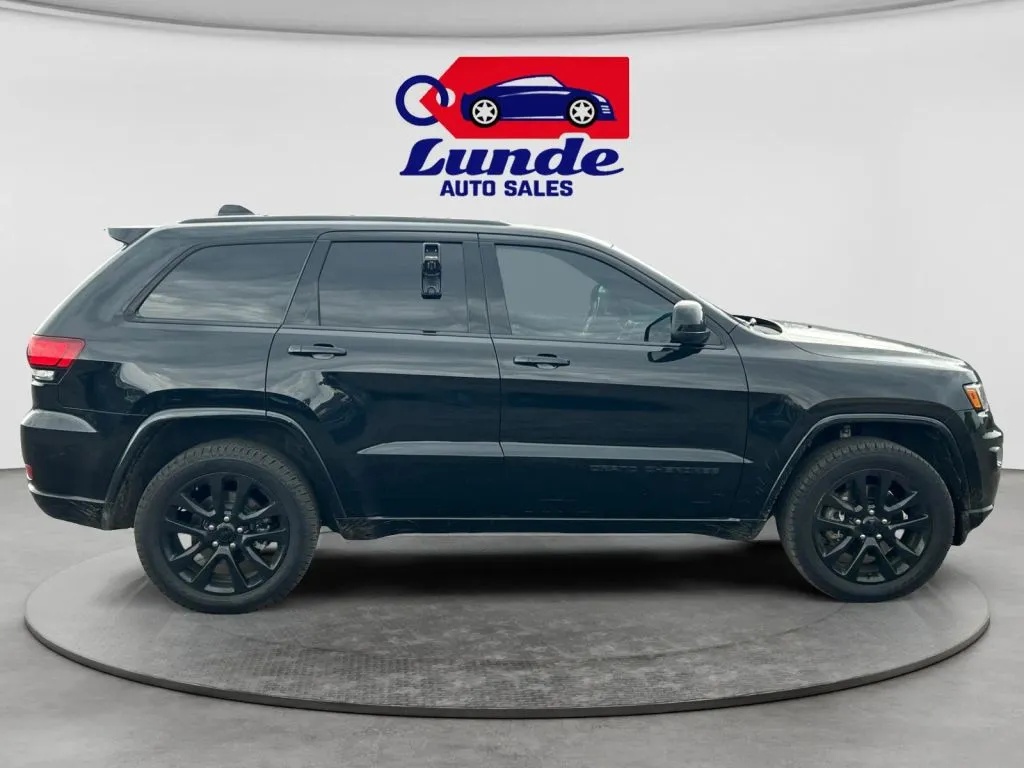 Jeep Grand Cherokee photo 6