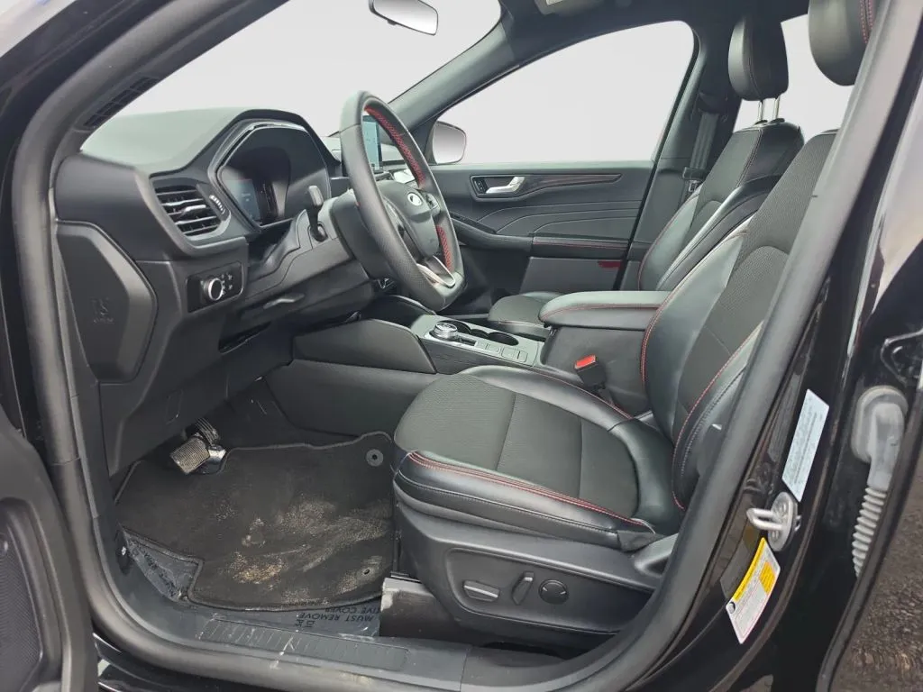Ford Escape photo 10