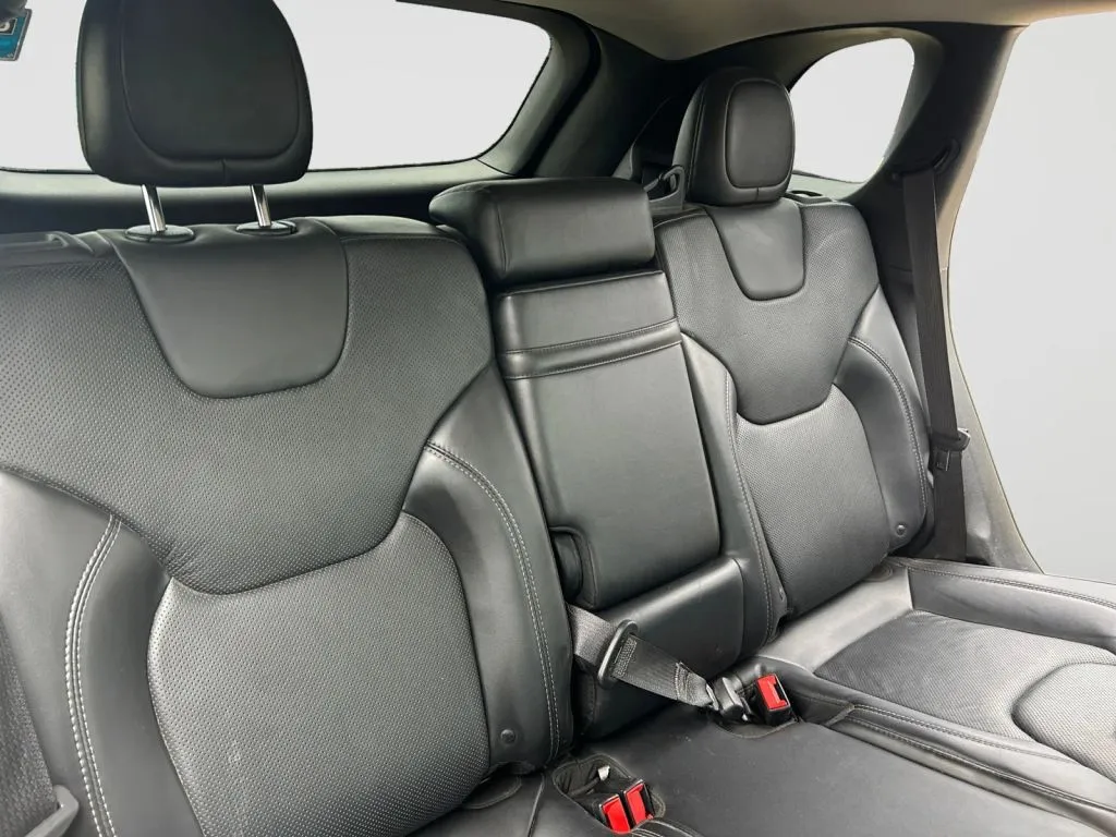 Jeep Cherokee photo 18