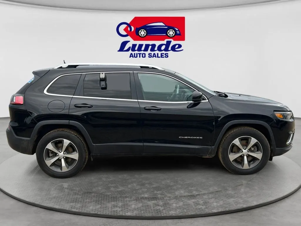 Jeep Cherokee photo 6