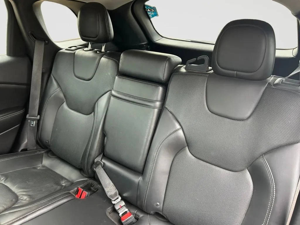 Jeep Cherokee photo 13