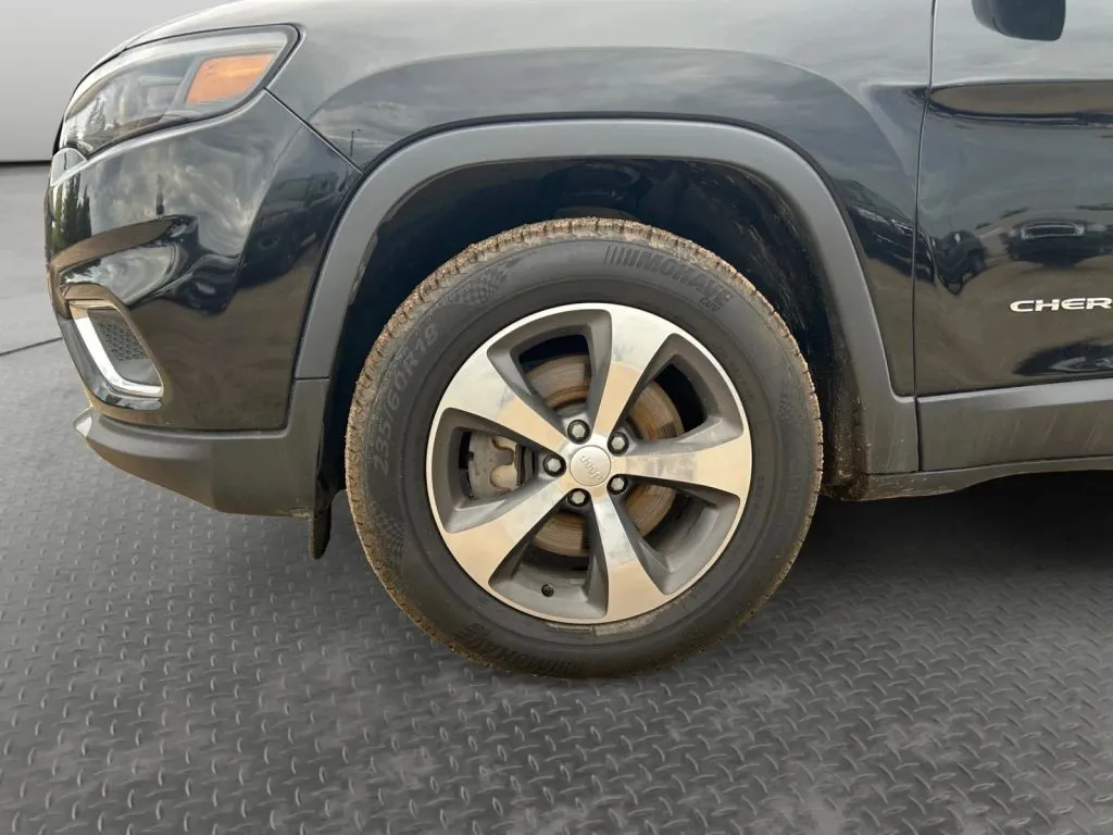 Jeep Cherokee photo 9