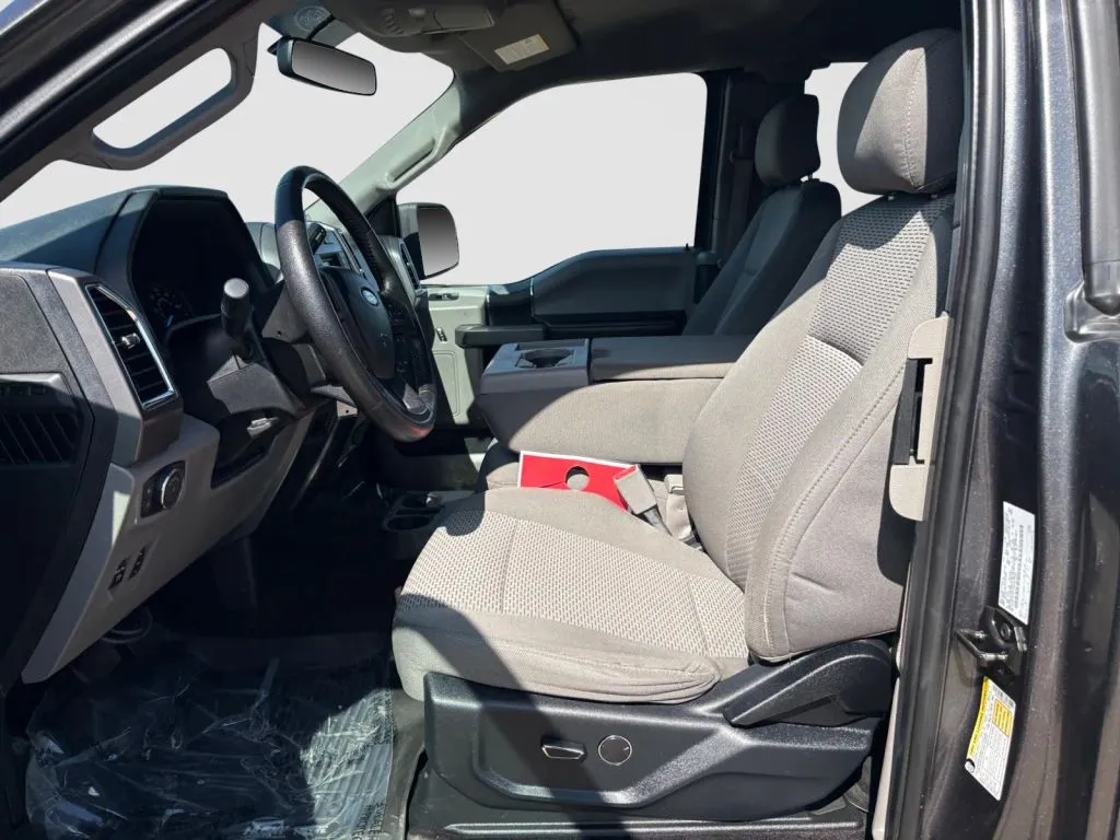 Ford F-150 photo 10