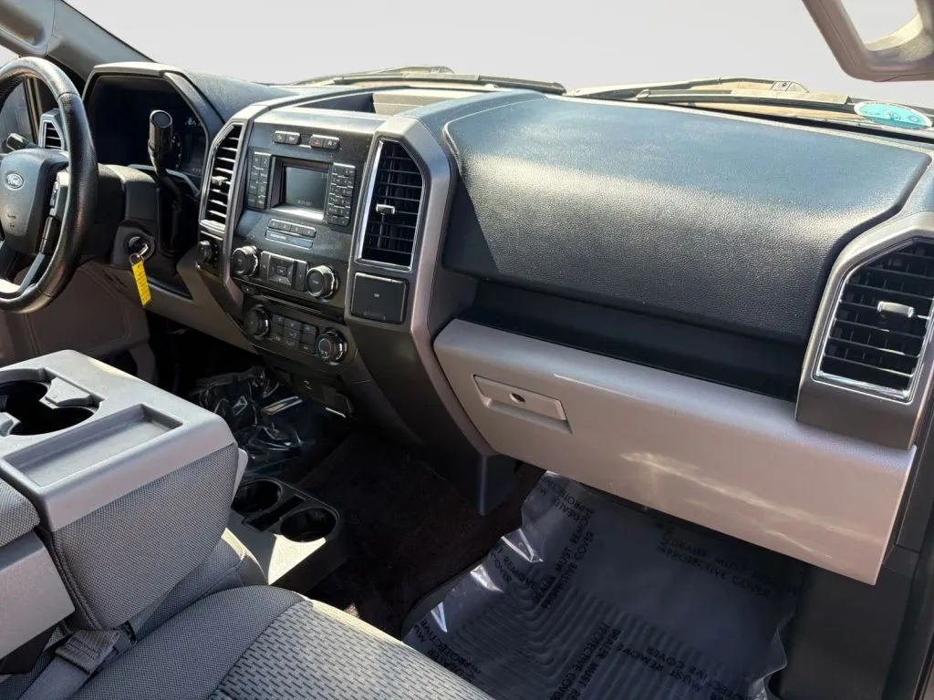 Ford F-150 photo 14